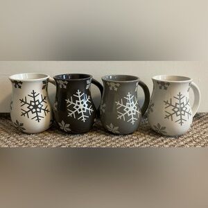NWOT - Temptations by Tara Snowflake Mug Set